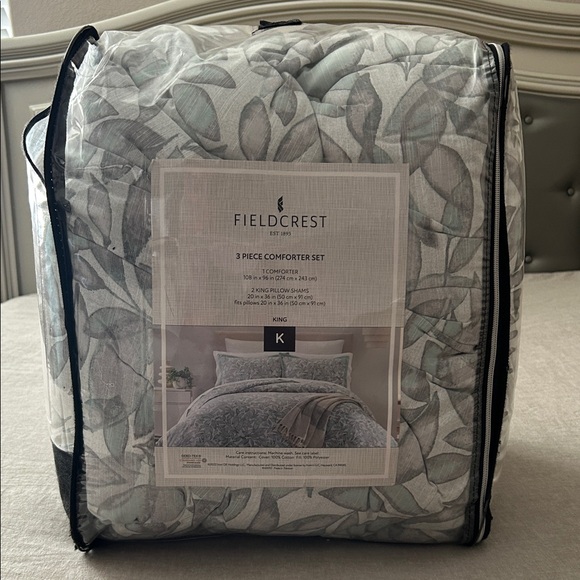 Fieldcrest Other - Fieldcrest King Size 3 Piece Comforter Set